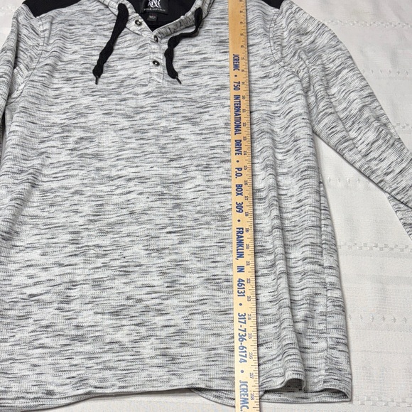 Rock & Republic Men's Gray with Black Accents long sleeve hooded shirt- Size L - Picture 4 of 6